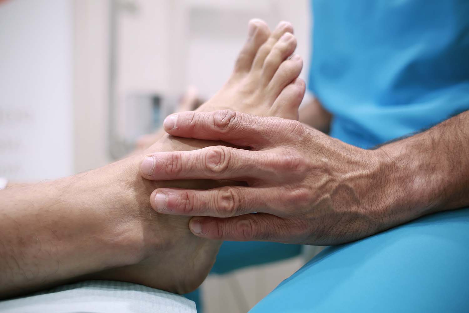 Servicios de podología en Donostia: Quiropodia, juanetes, hongos, durezas y el cuidado habitual del pie